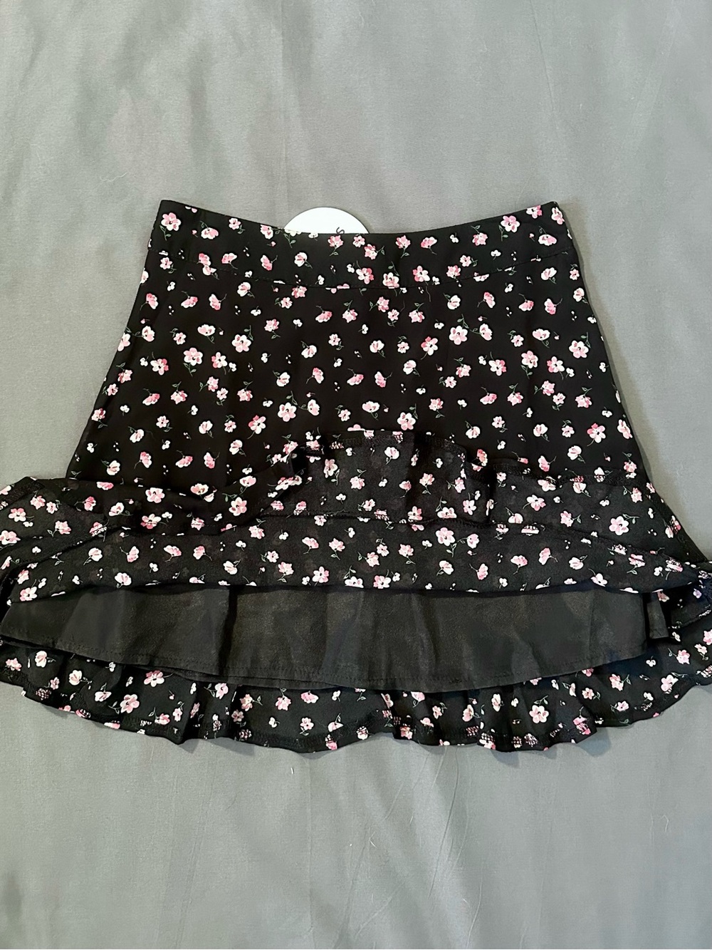 Black Mini Skirt with Pink Ditsy Floral Print NWT XS Size 2 Cottagecore Y2K - Picture 3 of 12